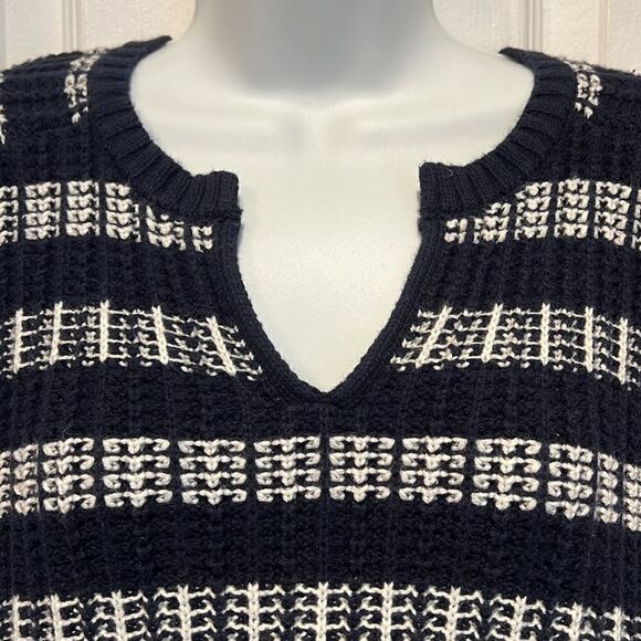 Jones New York Navy‎ Blue&White V Neck Sweater Size M - Picture 2 of 11